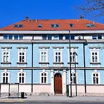 Apartment Vic